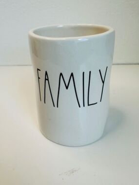 Rae Dunn Family Container Cup Vase 4x3